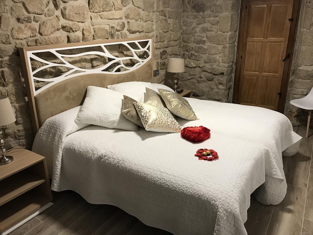 منزل الضيف Samaniego  في La Casona De Alutiz & Bodega المظهر الخارجي الصورة